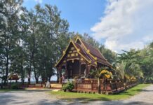 Wat Tha Sai and the Sea Light Cafe